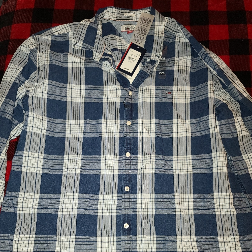 2  Long sleeve Tommy Hilfiger  Is button-up shirts  slim fit xxl